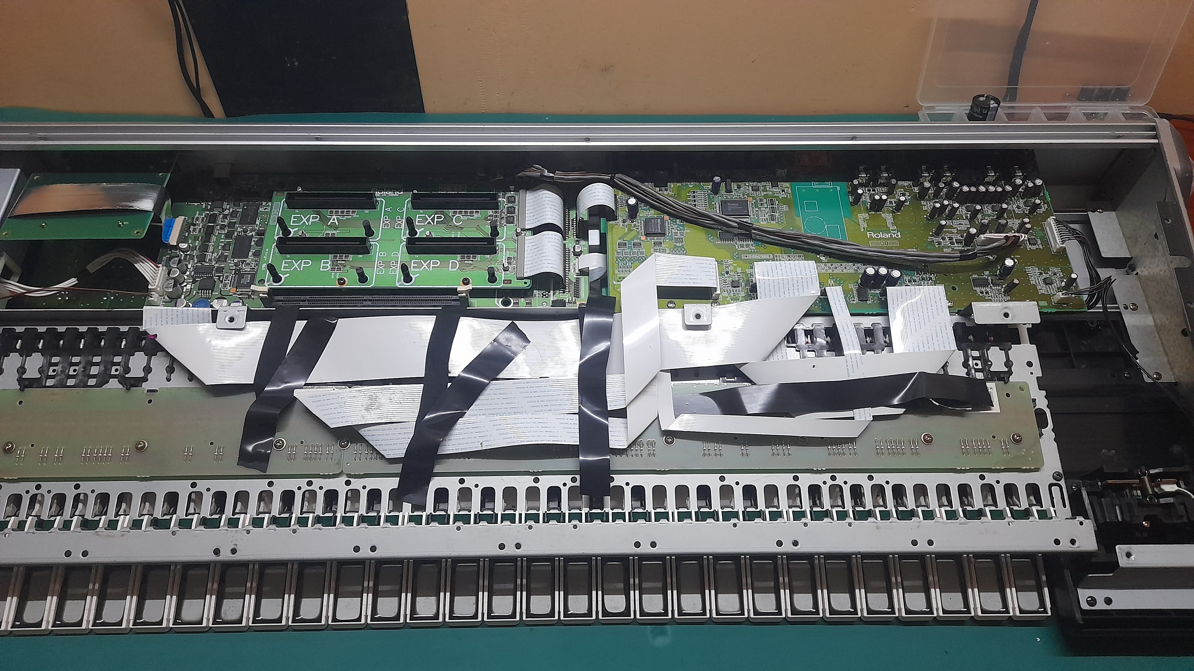 Servicio Técnico Roland Fantom X6