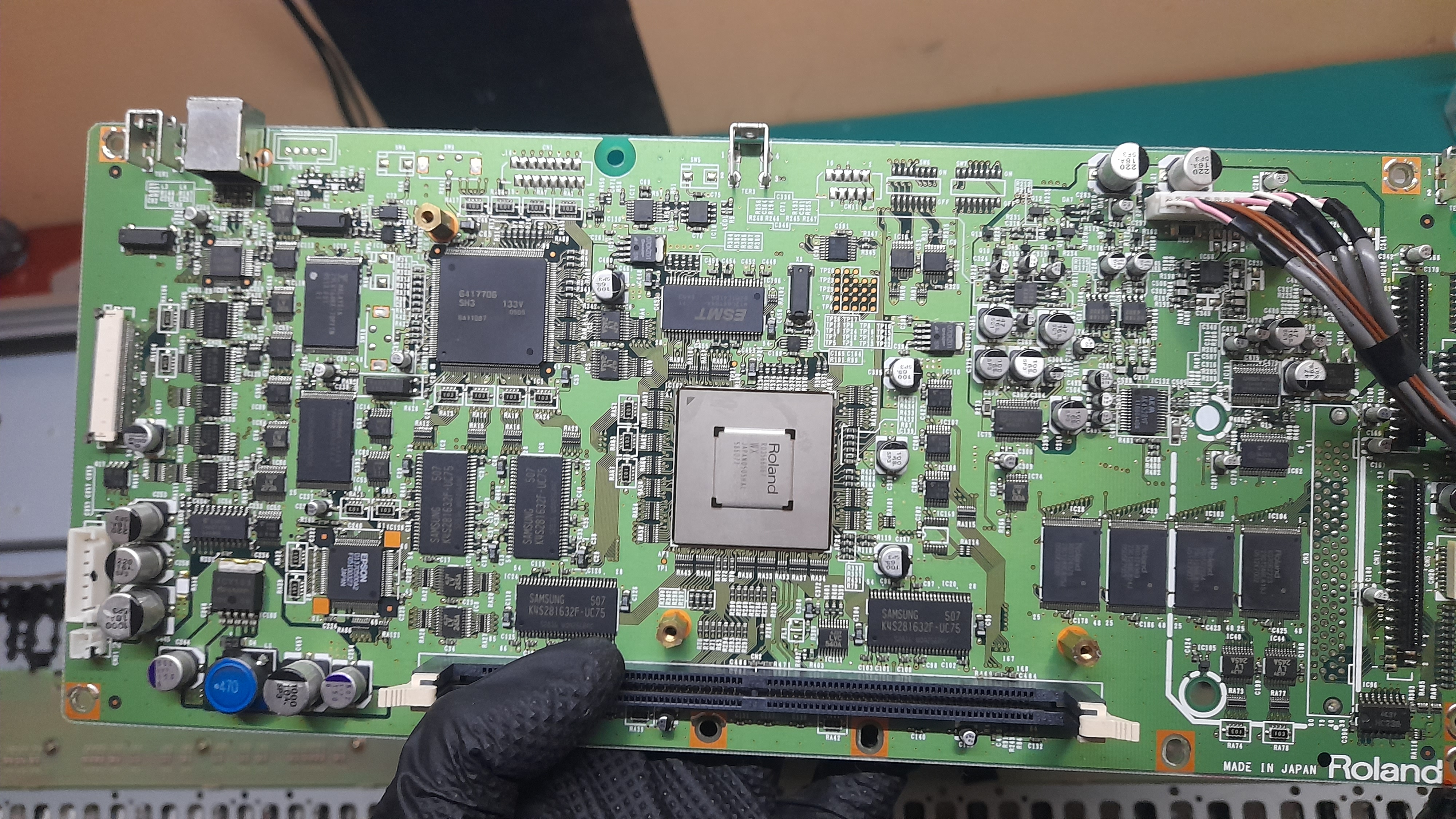 Servicio Técnico Roland Fantom X6
