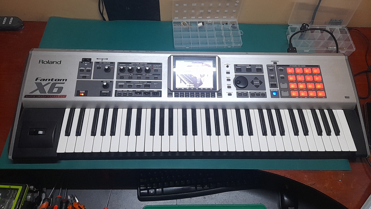 Servicio Técnico Roland Fantom X6
