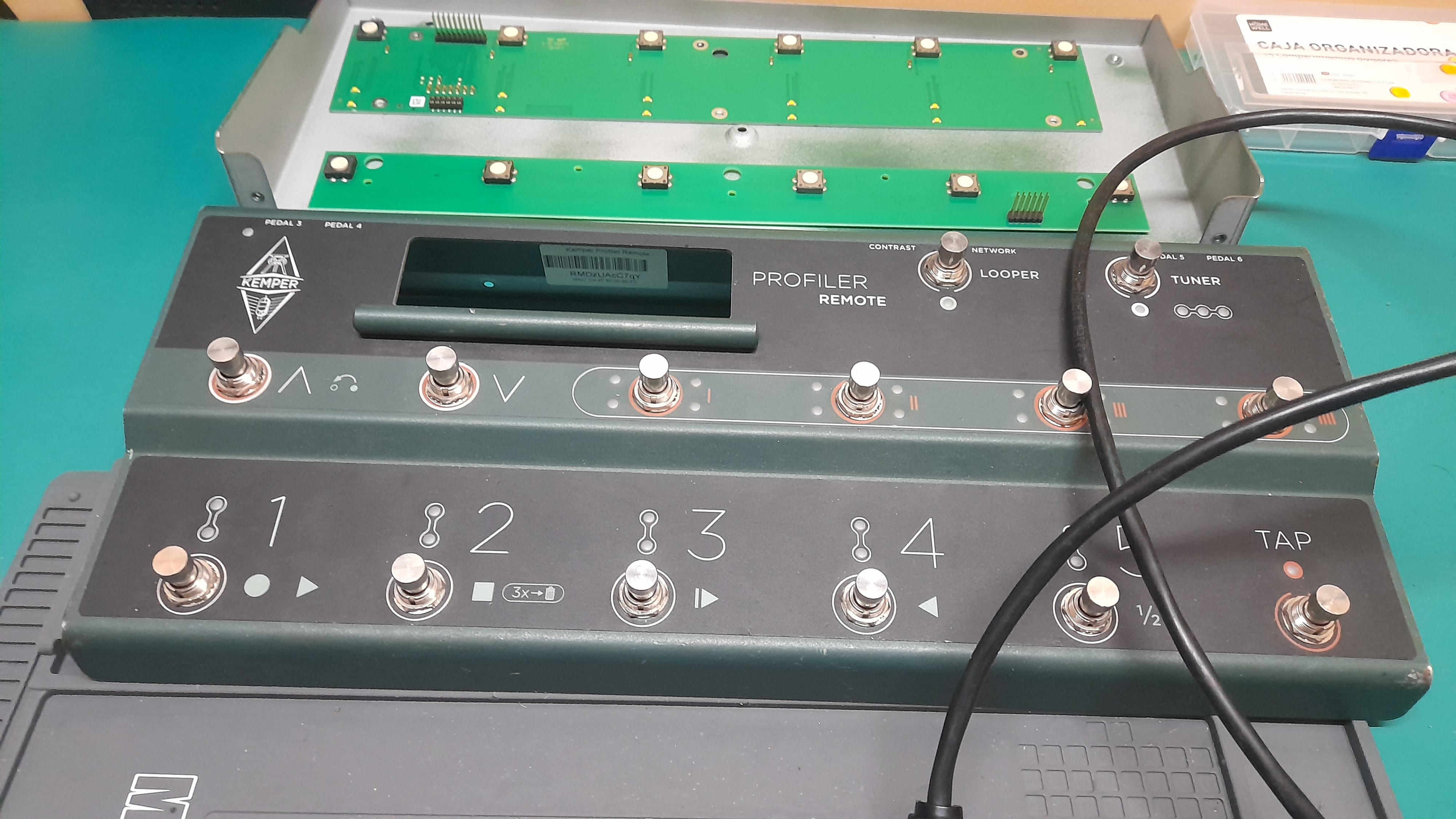 Kemper Profile remote desarmado