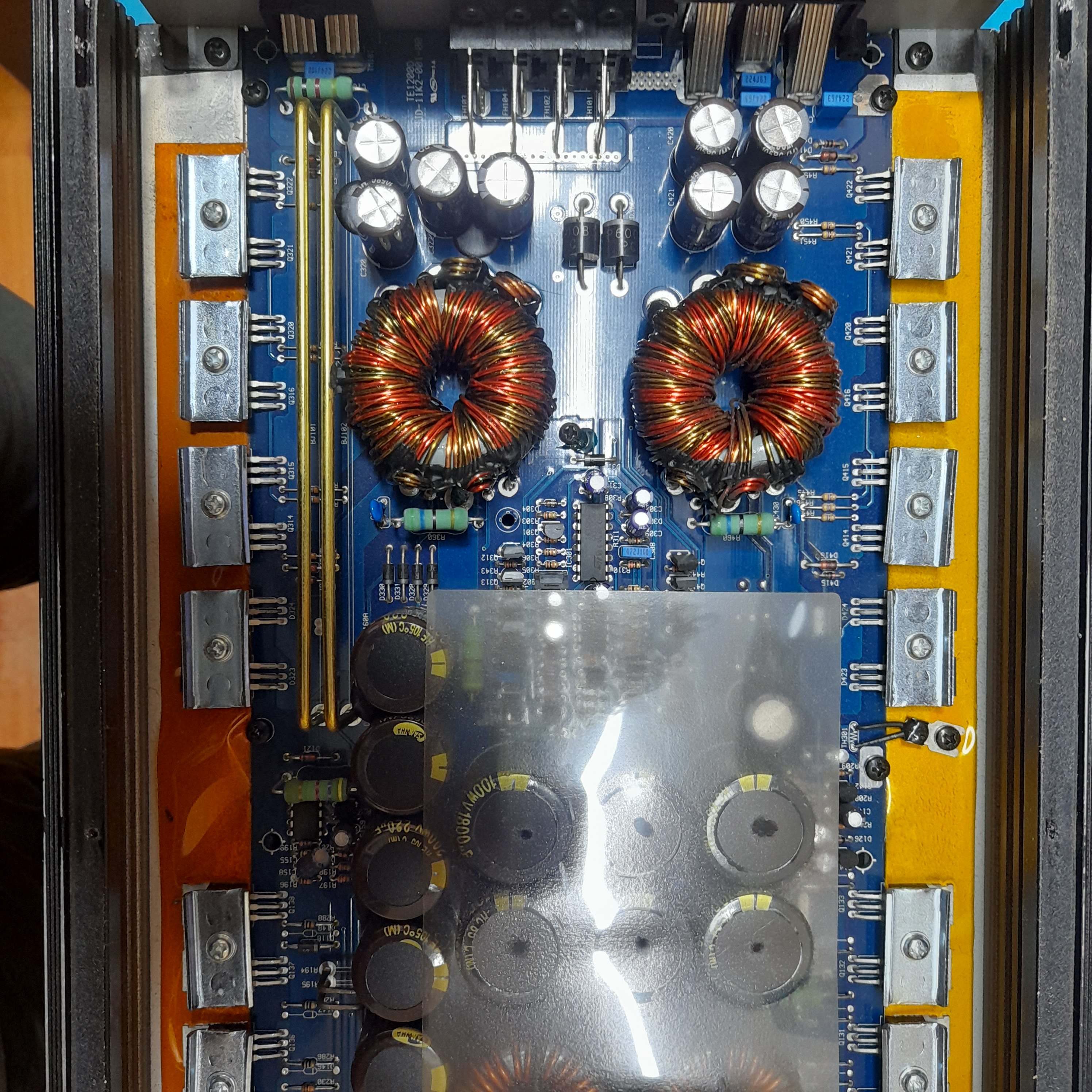 Servicio técnico TS POWER  TE-4000D Encore Series 4,000w