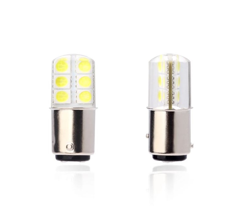 Ampolleta de led  con parpadeo 2 contactos blanca BAY15D