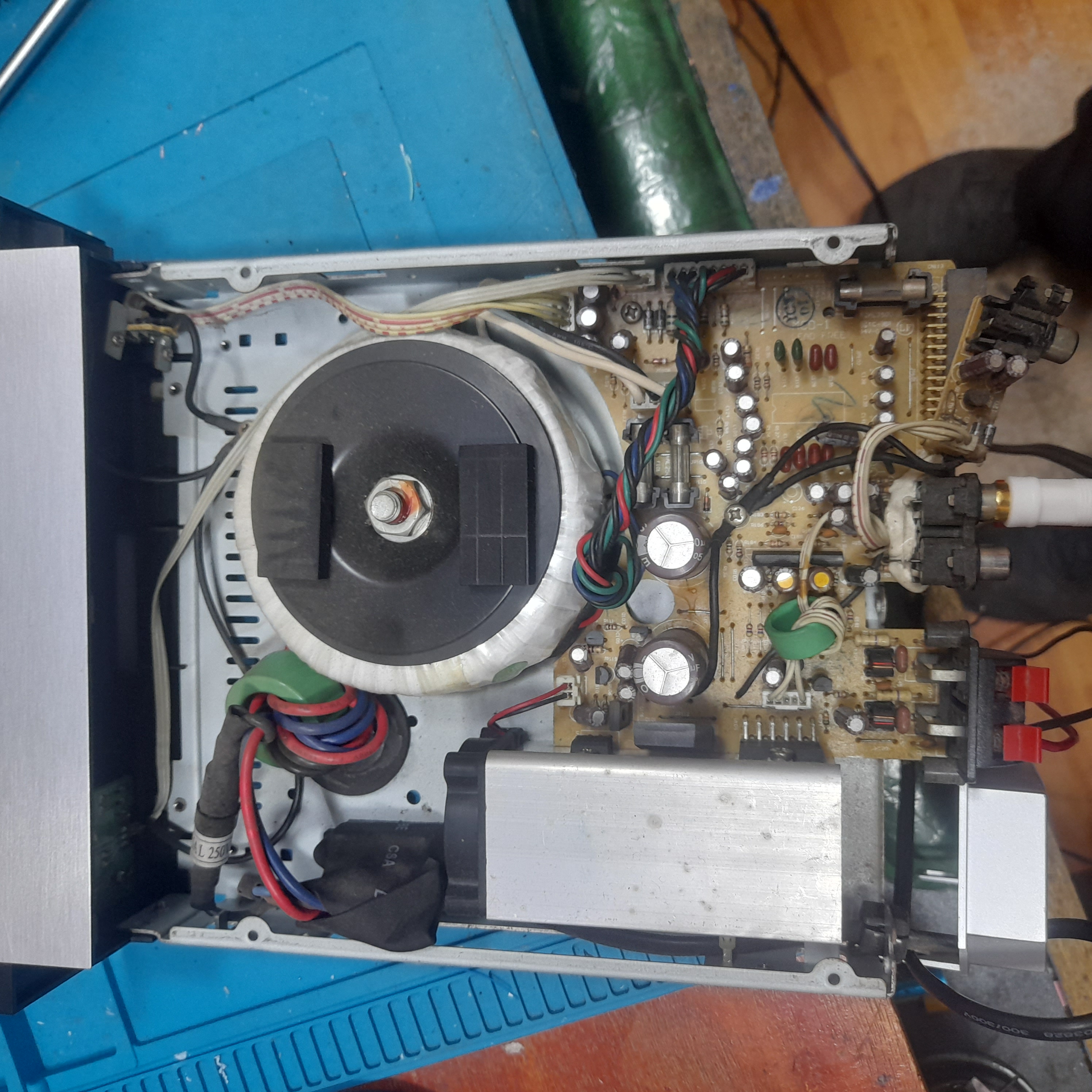 Servicio de Diagnóstico Philips MCD 700 dvd micro system.
